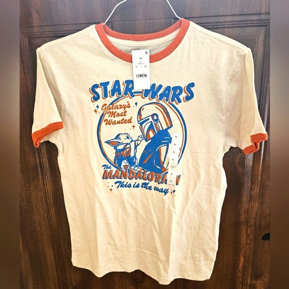 Star Wars Tops - NwT Star Wars tshirt- xl